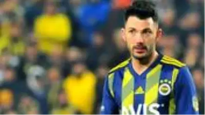 Fenerbahçe, Tolgay Arslan ile yollarını ayırıyor Fenerbahçe, Tolgay Arslan ile yollarını ayırıyor