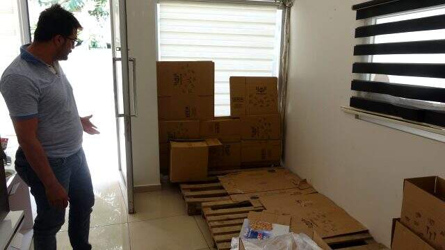 Maltepe'de 300 bin liralık kuruyemiş hırsızlığı kameralara yansıdı