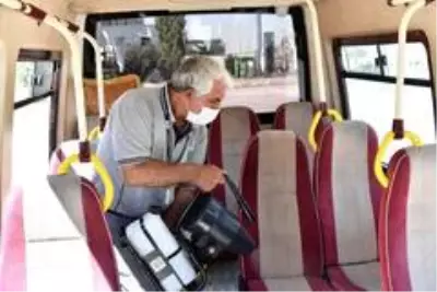 Mamak'ta araçlar tek tek dezenfekte ediliyor Mamak'ta araçlar tek tek dezenfekte ediliyor