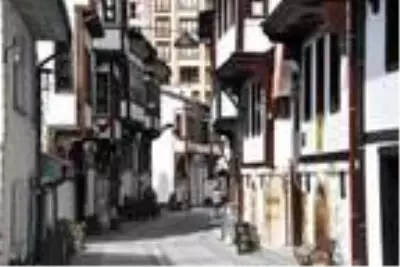Şehzadelerin yetiştiği tarihi sokak, kent turizmine hizmet ediyor Şehzadelerin yetiştiği tarihi sokak, kent turizmine hizmet ediyor