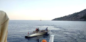 Sürüklenen teknedeki 3 kişi kurtarıldı