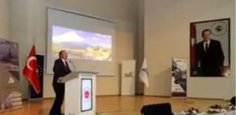 İshak Paşa Sarayı: AİÇÜ Rektörü Prof. Dr. Karabulut Ağrı Turizm Sektör toplantısına katıldı İshak Paşa Sarayı: AİÇÜ Rektörü Prof. Dr. Karabulut Ağrı Turizm Sektör toplantısına katıldı