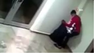 Ayakkabı hırsızı kamerada Ayakkabı hırsızı kamerada