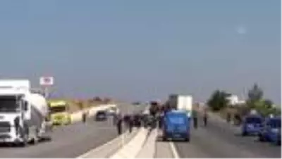 Son dakika haberi! Aynı yerde peş peşe meydana gelen iki kazada bir kişi öldü Son dakika haberi! Aynı yerde peş peşe meydana gelen iki kazada bir kişi öldü