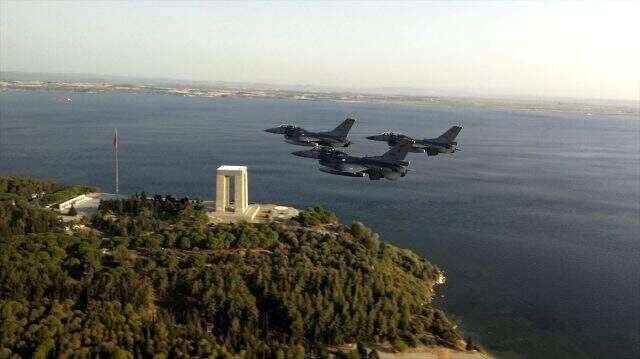 Bakan Akar, Çanakkale Şehitler Abidesi'ni selamlayıp Doğu Akdeniz mesajı verdi: Geldikleri gibi giderler