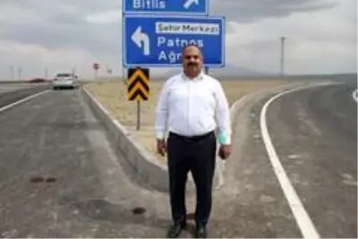 Son dakika politika: Başkan Deniz: 'Malazgirt'te milyonluk yatırımlar yapılıyor' Son dakika politika: Başkan Deniz: 'Malazgirt'te milyonluk yatırımlar yapılıyor'