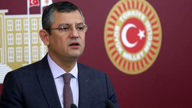 CHP'li Özel: Abdullah Gül'ün CHP'nin Cumhurbaşkanı adayı olması mümkün değildir