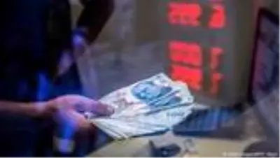 Dolar TL karşısında yine rekor kırdı Dolar TL karşısında yine rekor kırdı