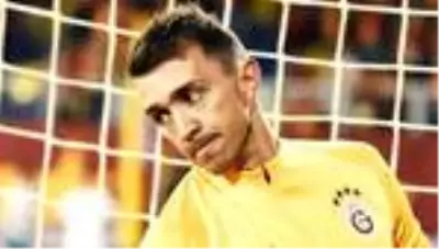Galatasaray'da Fernando Muslera kararı! Sözleşmesi donduruluyor... Galatasaray'da Fernando Muslera kararı! Sözleşmesi donduruluyor...