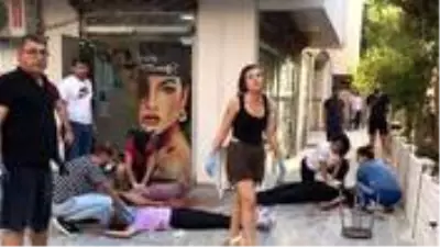 Ortalığı kan gölüne çevirip intihar eden astsubayın kurbanlarına kalp masajı yapıldığı anların görüntüleri ortaya çıktı Ortalığı kan gölüne çevirip intihar eden astsubayın kurbanlarına kalp masajı yapıldığı anların görüntüleri ortaya çıktı