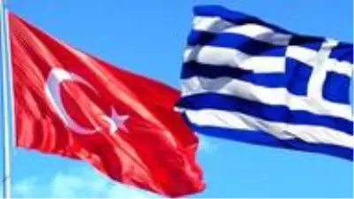 Yunanistan'da hedef gösterilen muhabir yaşananları canlı yayında anlattı: Polis, dışarı çıkmayın dedi Yunanistan'da hedef gösterilen muhabir yaşananları canlı yayında anlattı: Polis, dışarı çıkmayın dedi