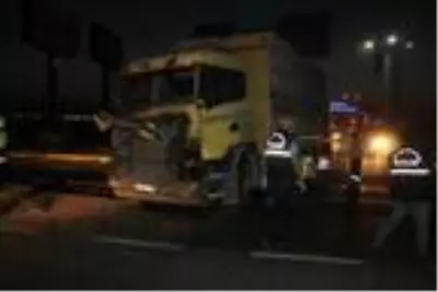 Aksaray'da yolcu otobüsü ile kamyon çarpıştı: 4 yaralı