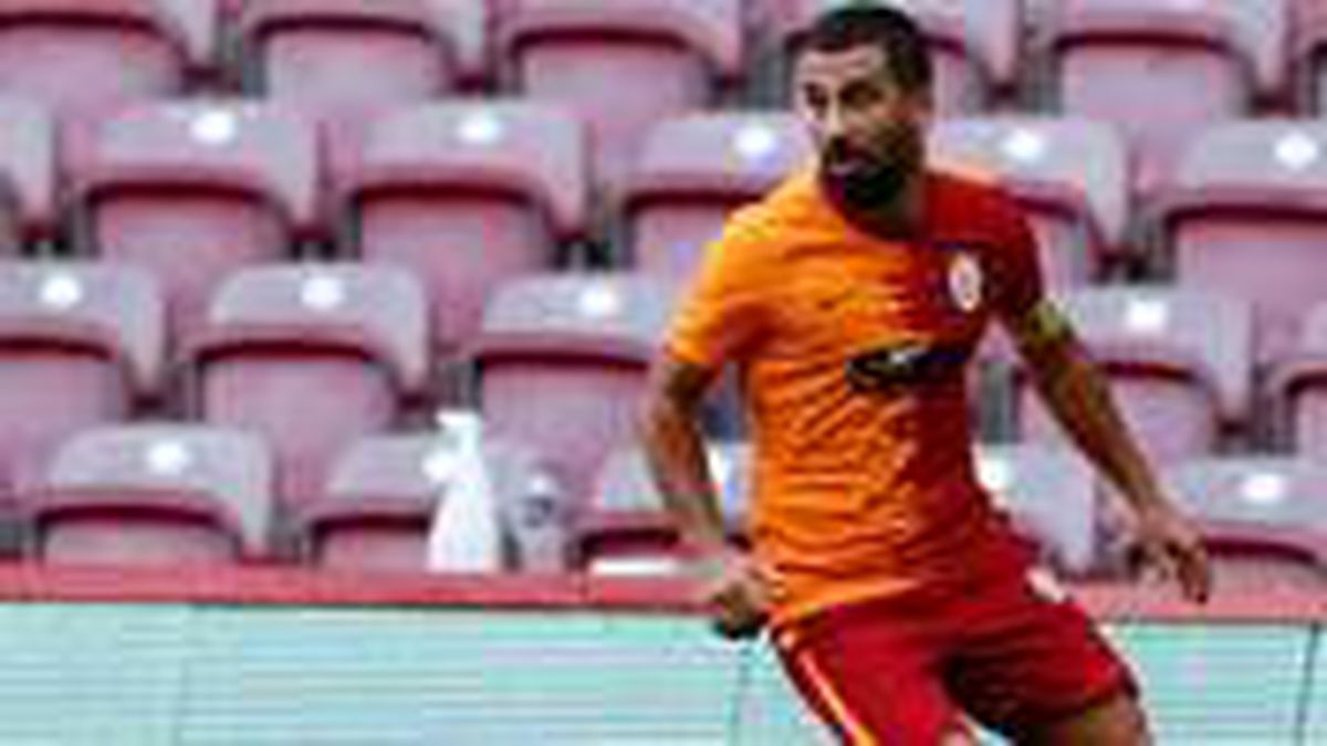 Arda Turan, gösterdiği performansla taraftarların büyük beğenisini kazandı