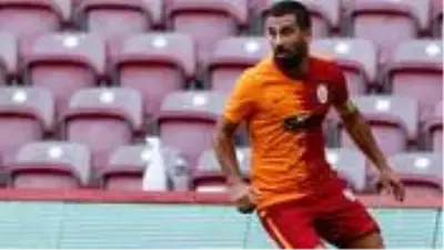 Arda Turan, gösterdiği performansla taraftarların büyük beğenisini kazandı Arda Turan, gösterdiği performansla taraftarların büyük beğenisini kazandı