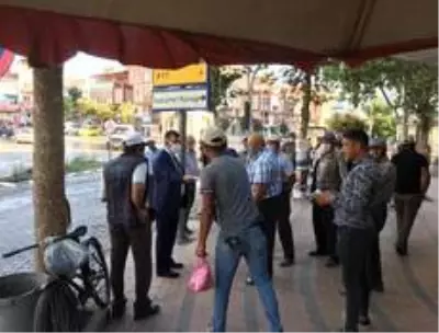 Başkan Koyuncu önce uyardı, sonra maske dağıttı Başkan Koyuncu önce uyardı, sonra maske dağıttı
