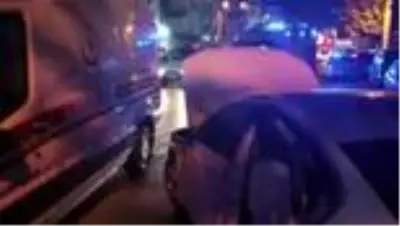 Başkent'te ambulans kaza yaptı: 3 sağlık çalışanı yaralı Başkent'te ambulans kaza yaptı: 3 sağlık çalışanı yaralı