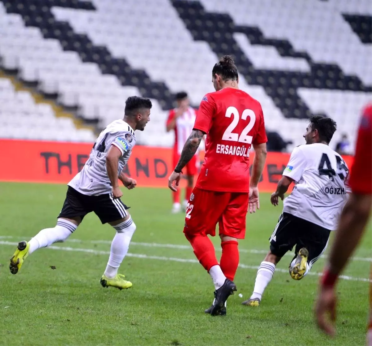 Beşiktaş, Antalyaspor'u 3-0 Mağlup Etti - Haberler Spor