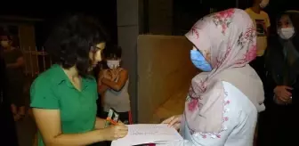 Akça: Bursa'da, fabrikadan yayılan kötü kokudan 18 kişi etkilendi, mahalleli sokağa döküldü Akça: Bursa'da, fabrikadan yayılan kötü kokudan 18 kişi etkilendi, mahalleli sokağa döküldü