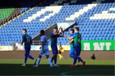 Çaykur Rizespor, Trabzonspor'a 4-3 mağlup oldu