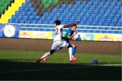 Çaykur Rizespor, Trabzonspor'a 4-3 mağlup oldu