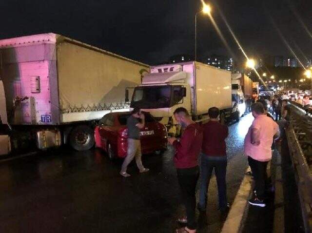 Son dakika: TEM Otoyolu Ankara istikametinde zincirleme kaza meydana geldi! Çok sayıda yaralı var