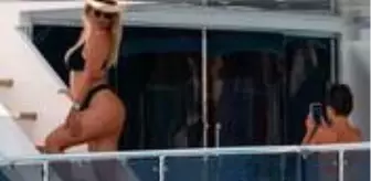 Neymar: Wanda Nara bikinili fotoğraflarını oğluna çektirdi, sosyal medyada yine gündem oldu Neymar: Wanda Nara bikinili fotoğraflarını oğluna çektirdi, sosyal medyada yine gündem oldu