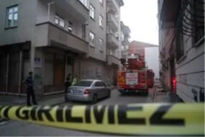 Son dakika haberleri | Elazığ'da yangında 3 kişi dumandan etkilendi Son dakika haberleri | Elazığ'da yangında 3 kişi dumandan etkilendi