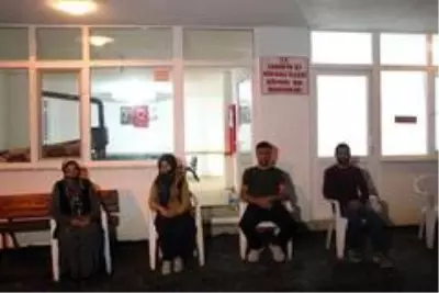 İşçilerin darbedildiği iddialarını ilçedeki diğer mevsimlik çalışanlar reddetti İşçilerin darbedildiği iddialarını ilçedeki diğer mevsimlik çalışanlar reddetti