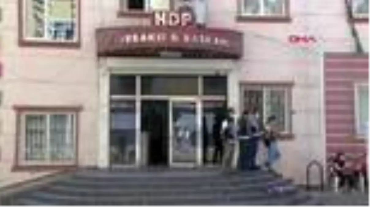 DİYARBAKIR HDP önündeki eylemde 370'inci gün