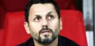 Rıza Çalımbay: Fenerbahçe Teknik Direktörü Erol Bulut: 'Rakibe pozisyon vermedik, mutluyum' Rıza Çalımbay: Fenerbahçe Teknik Direktörü Erol Bulut: 'Rakibe pozisyon vermedik, mutluyum'