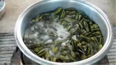 İşinden ayrılan öğretmen, yaptığı patlıcan reçeliyle girişimci oldu İşinden ayrılan öğretmen, yaptığı patlıcan reçeliyle girişimci oldu
