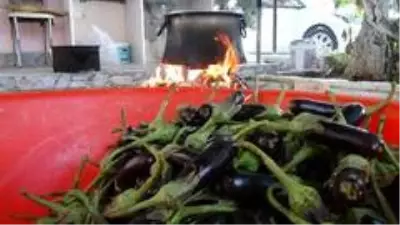 İşinden ayrılan öğretmen, yaptığı patlıcan reçeliyle girişimci oldu İşinden ayrılan öğretmen, yaptığı patlıcan reçeliyle girişimci oldu