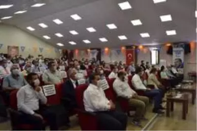Pazarlar'da Fahri Karataş güven tazeledi Pazarlar'da Fahri Karataş güven tazeledi