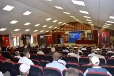 Pazarlar'da Fahri Karataş güven tazeledi Pazarlar'da Fahri Karataş güven tazeledi