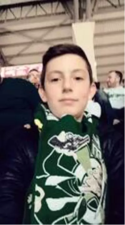 Selfie çekmek için kayalıklara tırmanan genç, feci şekilde can verdi Selfie çekmek için kayalıklara tırmanan genç, feci şekilde can verdi