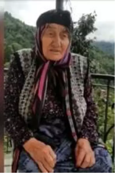 Koronavirüsü yenen 97 yaşındaki Havva nineden 'maske' uyarısı Koronavirüsü yenen 97 yaşındaki Havva nineden 'maske' uyarısı