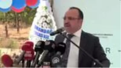 Deprem nedeniyle yıkılan okulun yerine yenisinin temeli atıldı Deprem nedeniyle yıkılan okulun yerine yenisinin temeli atıldı