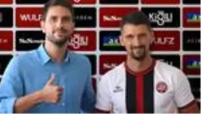 Fatih Karagümrük'ten bir transfer daha! Eric Lichaj... Fatih Karagümrük'ten bir transfer daha! Eric Lichaj...