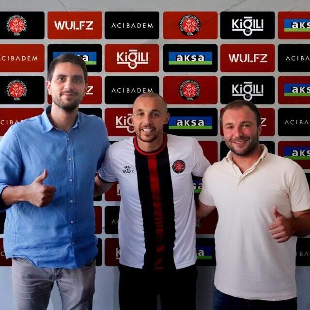 Fenerbahçe'nin eski oyuncusu Aatif Chaechouhe, Fatih Karagümrük'e transfer oldu