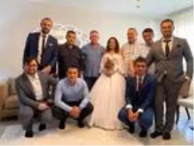 Fenerbahçe'nin Kosovalı golcüsü Vedat Muriç kız kardeşini evlendirdi Fenerbahçe'nin Kosovalı golcüsü Vedat Muriç kız kardeşini evlendirdi
