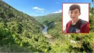 Selfie çekmek için kayalıklara tırmanan genç, feci şekilde can verdi Selfie çekmek için kayalıklara tırmanan genç, feci şekilde can verdi