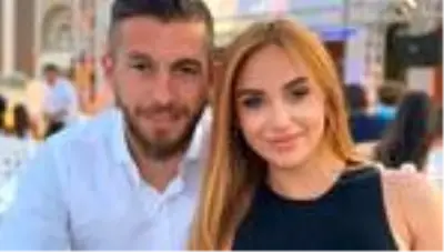 Ayrılmak istediğini Fatih Terim'e söyleyen Adem Büyük, eski takımı Yeni Malatyaspor'la anlaştı Ayrılmak istediğini Fatih Terim'e söyleyen Adem Büyük, eski takımı Yeni Malatyaspor'la anlaştı