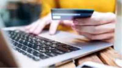 İnternet üzerinden oyun konsolu aldı, gelen kargodan kulaklık çıktı İnternet üzerinden oyun konsolu aldı, gelen kargodan kulaklık çıktı