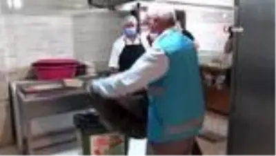 İpekyolu Belediyesi sokak hayvanlarını unutmuyor İpekyolu Belediyesi sokak hayvanlarını unutmuyor