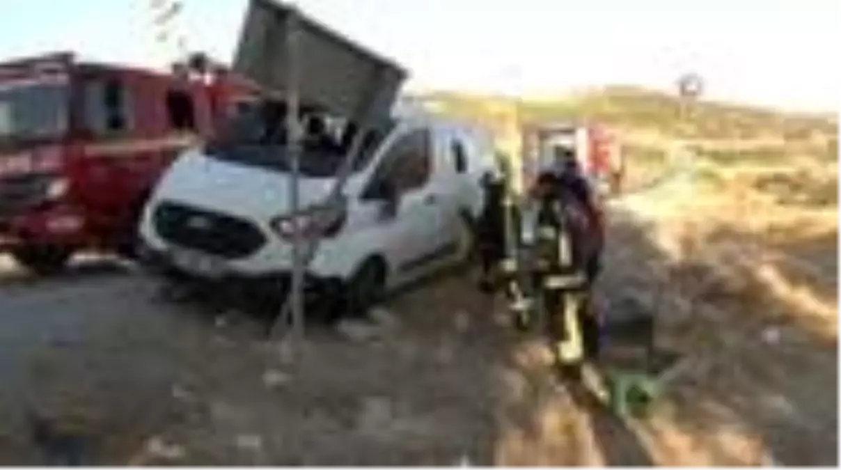 Para dolu zırhlı araç kaza sonrası taklalar attı: 7 yaralı - Haberler -  Haber Ofisi