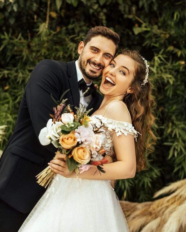 Sihirli Annem dizisinin oyuncusu Gizem Güven, evlendi