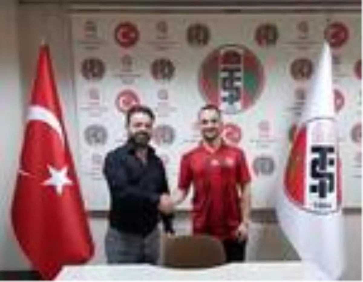 Son dakika... Turgutluspor'a gurbetçi sağ bek