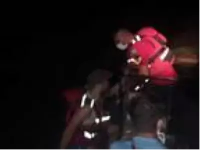 Cennet Koyu'nda mahsur kalan 2 kişiyi jandarma kurtardı