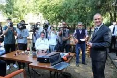Düzce Belediye Başkanı Faruk Özlü, 500 günde yaptığı çalışmaları anlattı Düzce Belediye Başkanı Faruk Özlü, 500 günde yaptığı çalışmaları anlattı