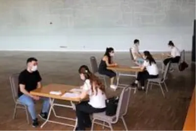 ESİM'de bir günde 106 kişi iş sahibi oldu ESİM'de bir günde 106 kişi iş sahibi oldu